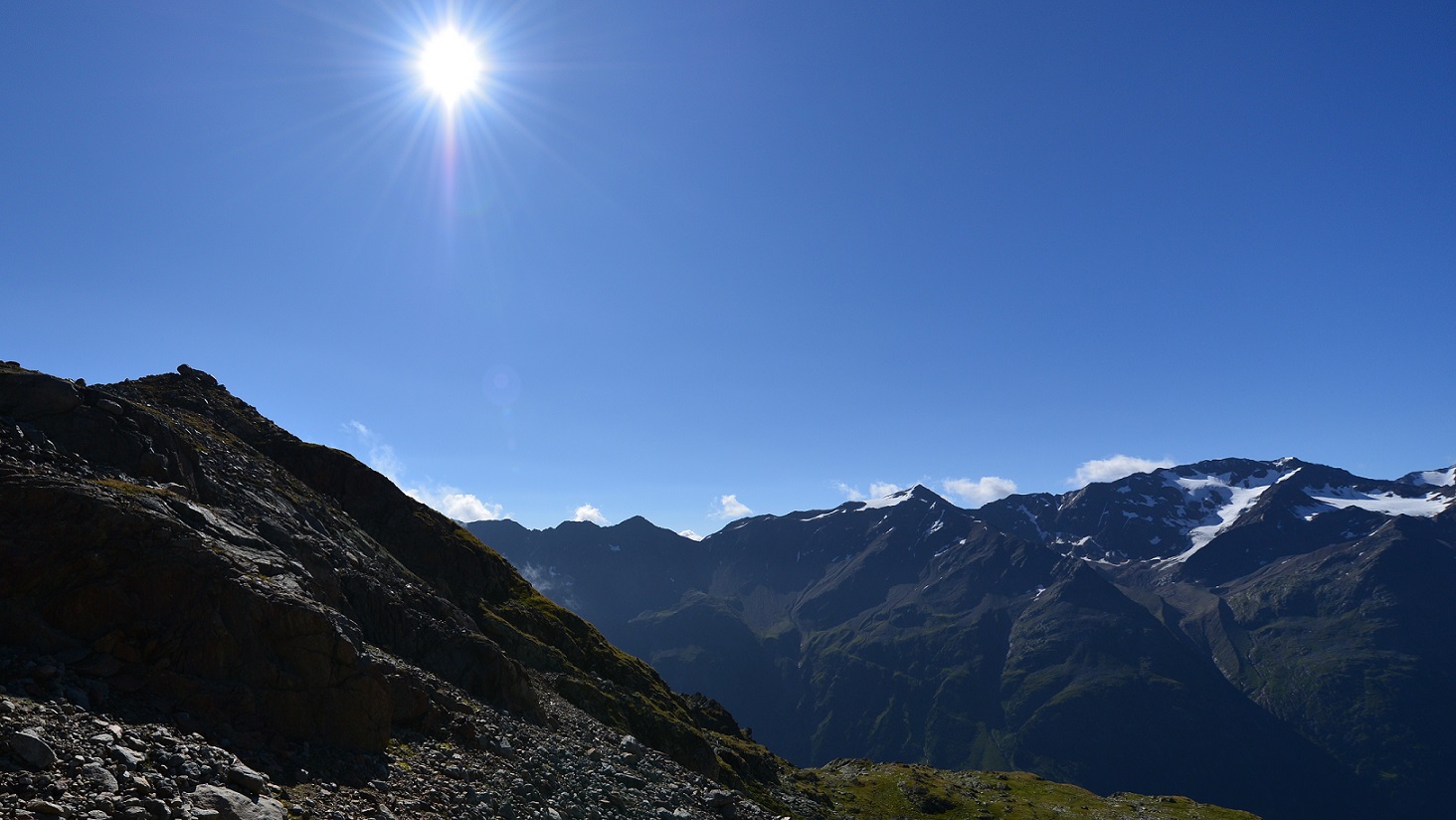 Blick vom Tiefenbachferner in die Stubaier Alpen