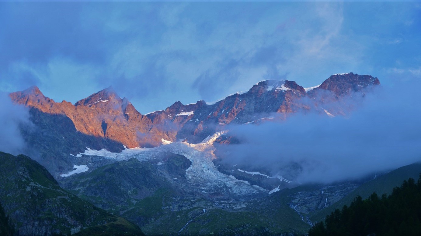 Monte Rosa Massiv mit der 4.536 m hohen Dufourspitze